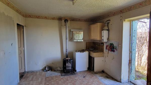 Ferme pleine de charme à rénover en Haute Provence