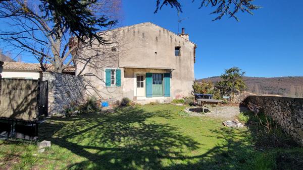Ferme pleine de charme à rénover en Haute Provence