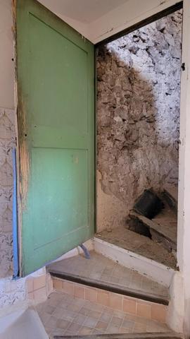 Ferme pleine de charme à rénover en Haute Provence