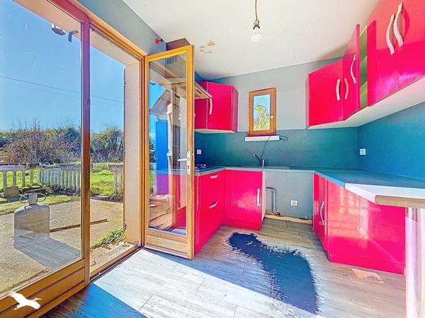 Maison à vendre 66 780 € Villecelin 3 p 68 m² DPE D