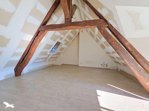 Maison à vendre 66 780 € Villecelin 3 p 68 m² DPE D