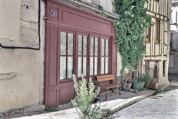 BAZAS – Maison de ville avec toit-terrasse
