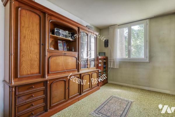 Appartement 4 pièces, 75 m2, Viroflay face à l'espace aquatique