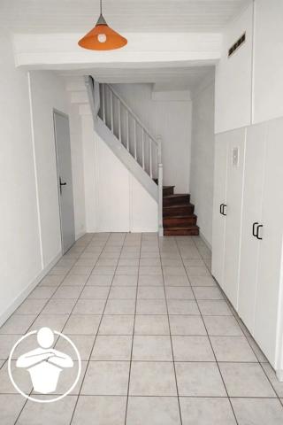 Vente                                                      Maison de ville
                        
                     2 pièces                      75 m2                     à Villeneuve-sur-Lot