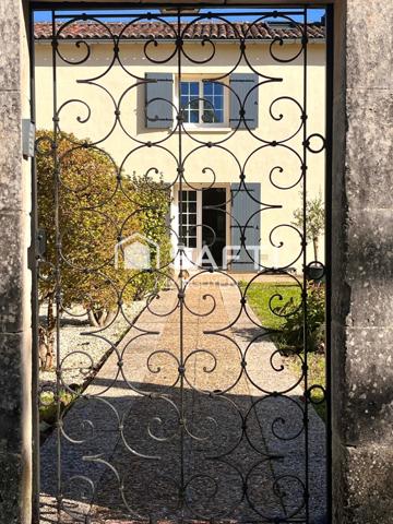SIGOGNE - Maison charentaise rénovée, coup de coeur!