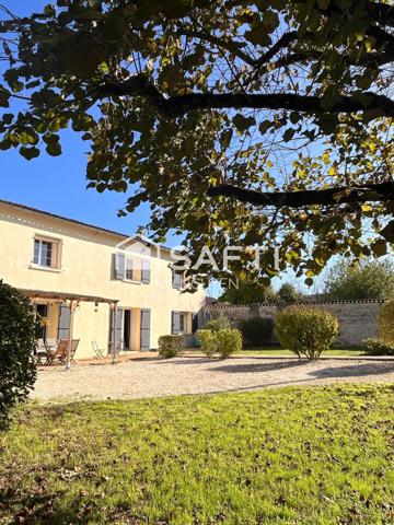 SIGOGNE - Maison charentaise rénovée, coup de coeur!