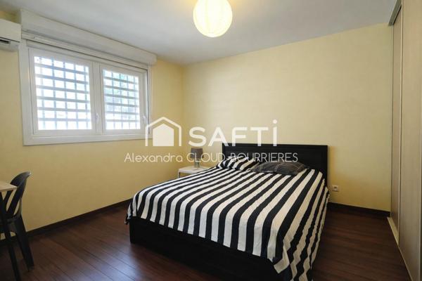 Villa d'exception avec piscine de 17 M et salle de Cinéma privée !