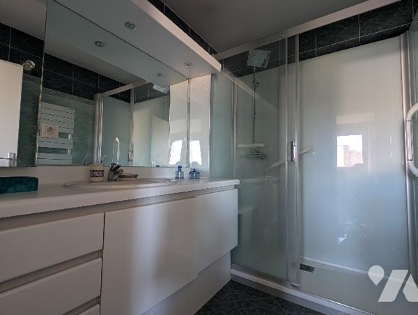 VALENCE- APPARTEMENT T4, 152 m² + garage