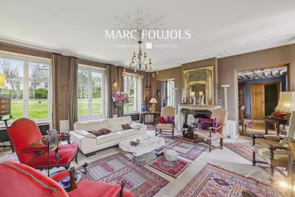 Ancien vicariat dans le centre ville historique de Louvres