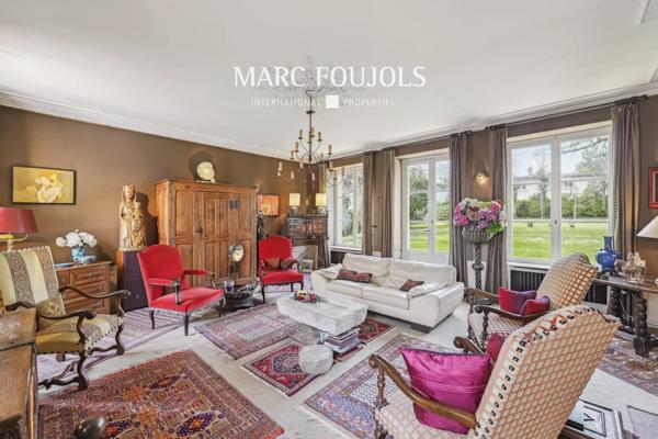 Ancien vicariat dans le centre ville historique de Louvres