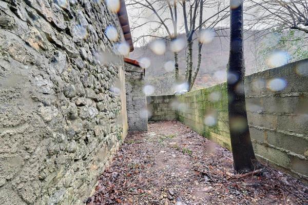 Maison de village avec cour intérieure ? Barnas