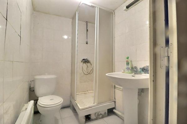 Maison de village avec cour intérieure ? Barnas