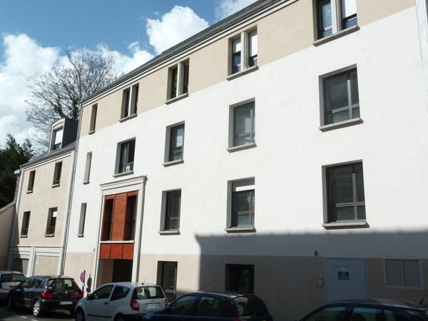 Location Parking - 1 m² (réf : 463144)
