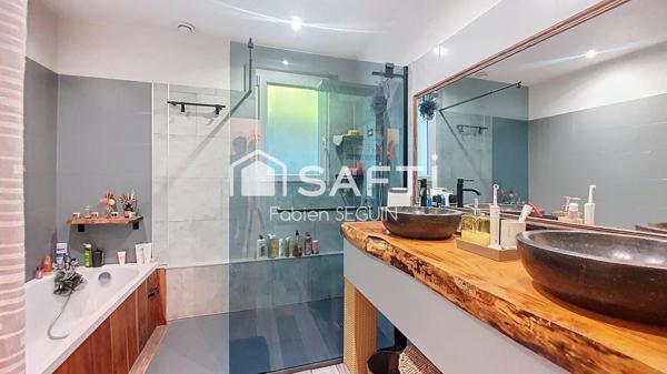 Pavillon familial lumineux, aux beaux volumes et au calme absolu !