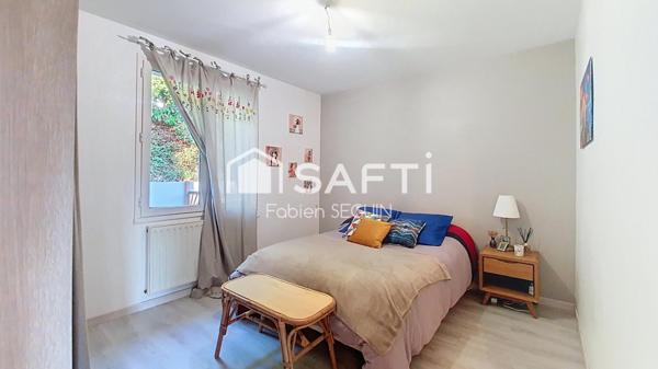 Pavillon familial lumineux, aux beaux volumes et au calme absolu !