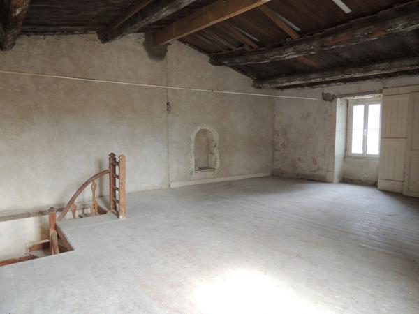 Maison  3 pièce(s)  1 chambre(s)  106 m²