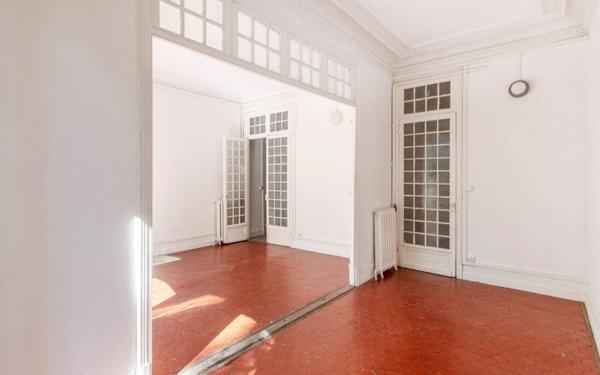 Appartement à vendre    5 pièces •  Nice