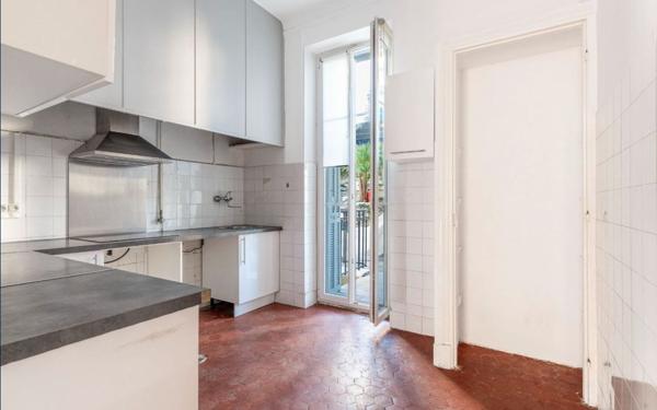 Appartement à vendre    5 pièces •  Nice