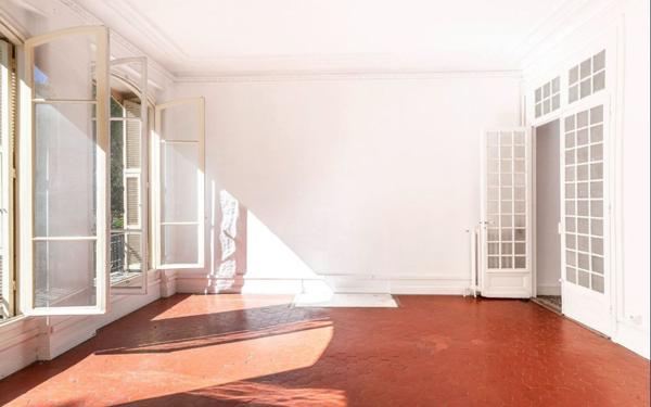 Appartement à vendre    5 pièces •  Nice