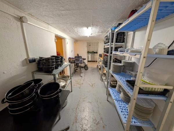 Local commercial + Appartement T4 – Emplacement n°1 La Tamarissière – Prêt à exploiter