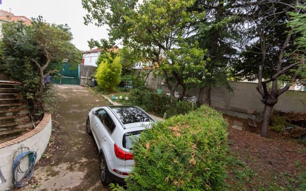 Maison à vendre    6 pièces • 145,19 m2 Bagnolet