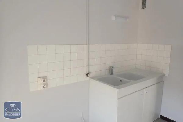 Appartement à louer 1 pièce 28m² Chambéry (73000)