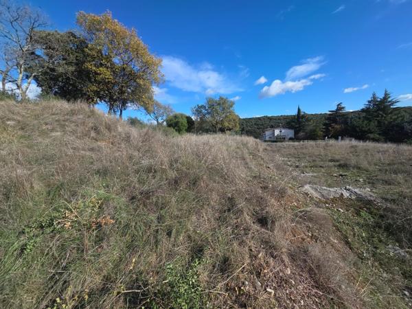 LAVAL PRADEL (30) terrain à bâtir 1781m² bien exposé avec permis valide.