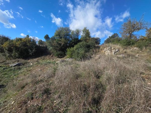 LAVAL PRADEL (30) terrain à bâtir 1781m² bien exposé avec permis valide.