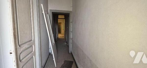 Immeuble à usage commercial à vendre à Escautpont (59278) 

Ce bien immobilier comprend une s...