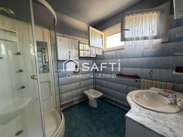 Dans le centre d'INGRANDES pavillon 3 chambres