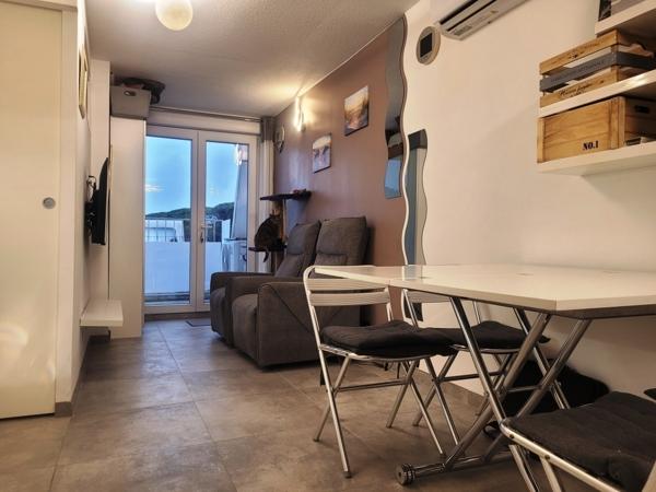 Studio cabine avec parking et balcon