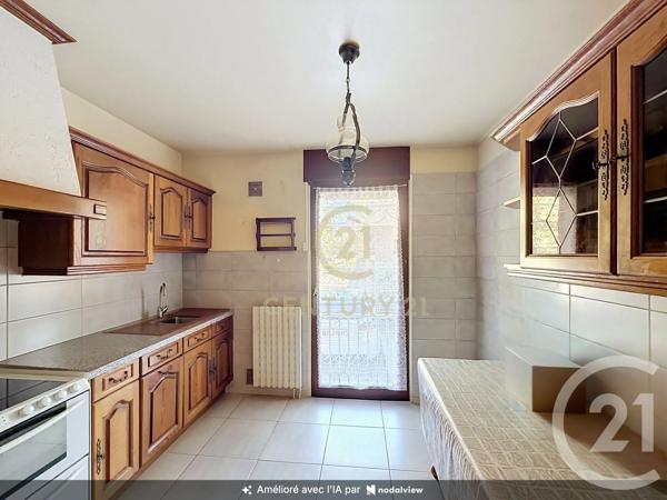 Appartement F4 à vendre  4 pièces - 81 m 2   HYERES  - 83