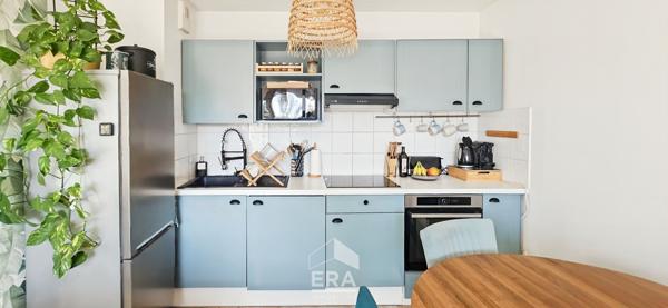 PAREMPUYRE - T3 - 61m²  sans vis-à-vis + terrasse 7m²  - Dernier étage - Piscine - Faibles charges - Coup de coeur !!