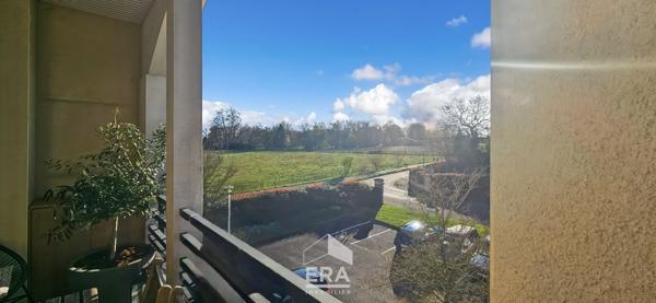 PAREMPUYRE - T3 - 61m²  sans vis-à-vis + terrasse 7m²  - Dernier étage - Piscine - Faibles charges - Coup de coeur !!