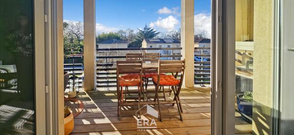 PAREMPUYRE - T3 - 61m²  sans vis-à-vis + terrasse 7m²  - Dernier étage - Piscine - Faibles charges - Coup de coeur !!