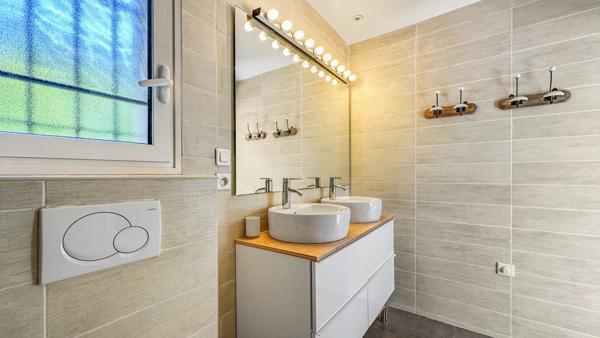 Belle et grande maison familliale au calme absolu