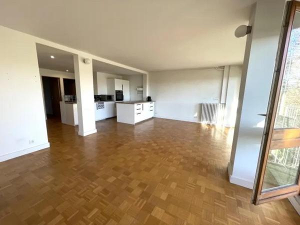 Résidence recherchée au calme, Belle pièce de vie de 30 m2