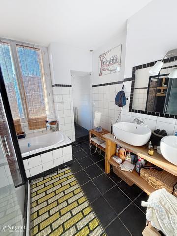 F6 DE 153 M² EN CV DE ST ETIENNE