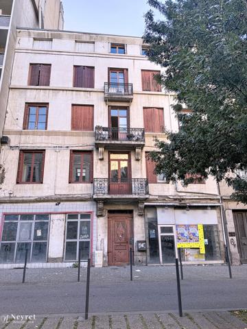 F6 DE 153 M² EN CV DE ST ETIENNE
