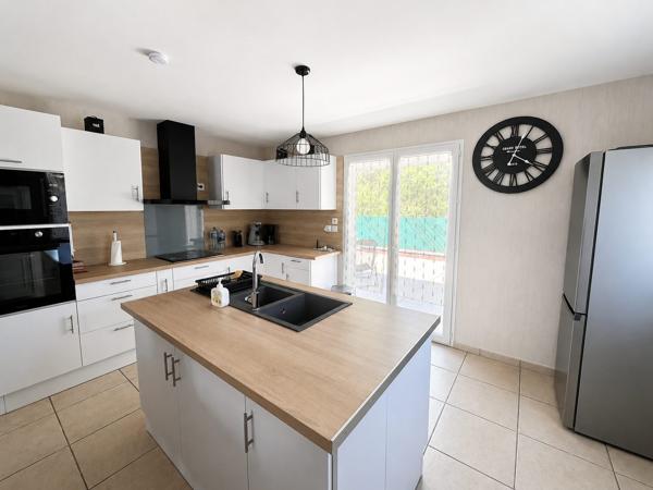 Maison de plain-pied 115 m² – 4 chambres – Terrain clos et piscinable de 720 m²