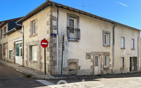 Immeuble à vendre    4 pièces • 186 m2 Ambazac