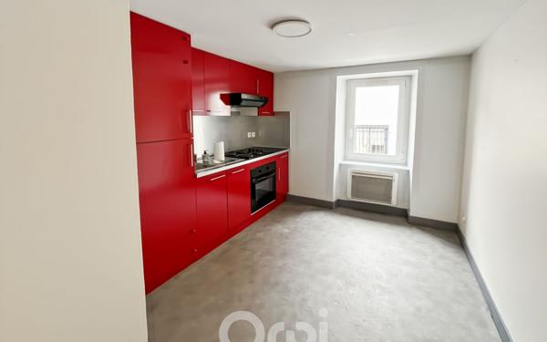 Immeuble à vendre    4 pièces • 186 m2 Ambazac