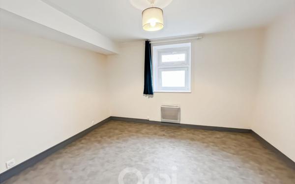 Immeuble à vendre    4 pièces • 186 m2 Ambazac