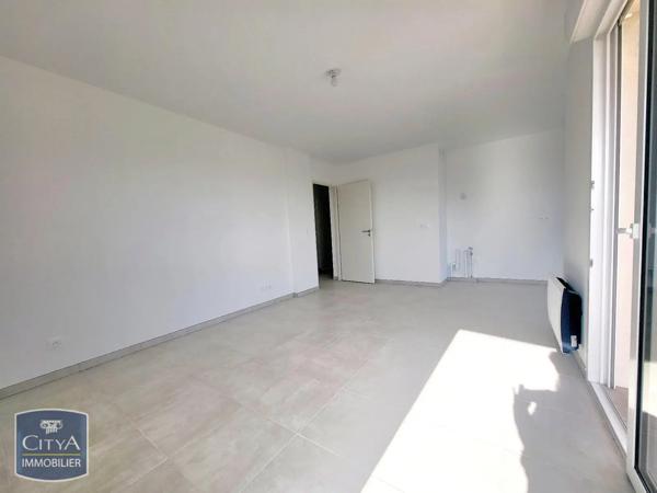 Appartement à louer 3 pièces 63.86m² Fréjus (83600)