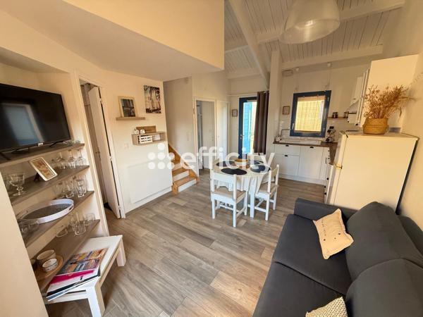 Maison
         3 pièces
        - 39 m² 179 900 € *