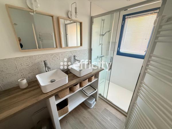Maison
         3 pièces
        - 39 m² 179 900 € *