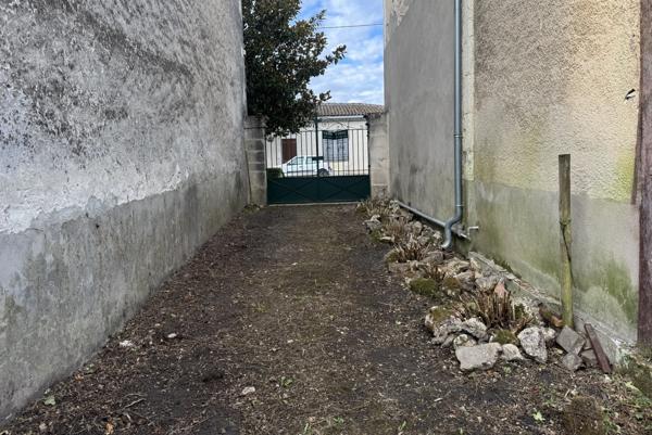 Maison de ville Casteljaloux à rénover ? 152 m² habitables avec grenier aménageable et garage