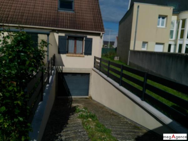 Maison à CHAMPHOL, 28300 - 9 pièces 120m²