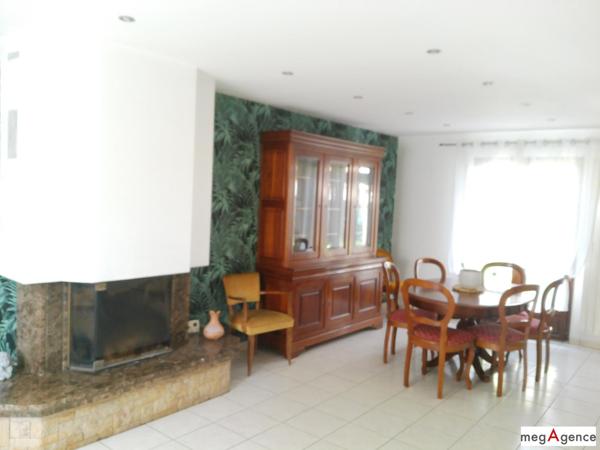 Maison à CHAMPHOL, 28300 - 9 pièces 120m²