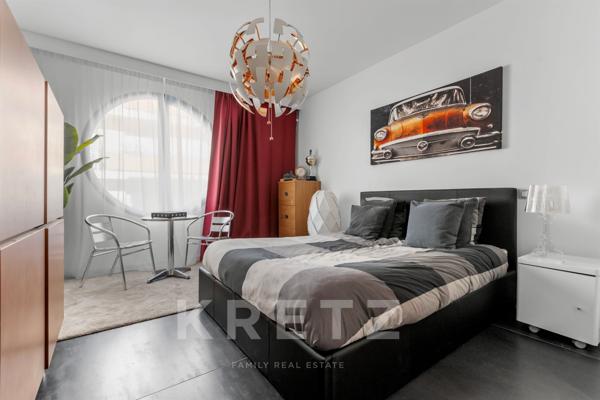 Exceptionnel Appartement Atypique au Cœur d'Antibes avec Vue Mer
